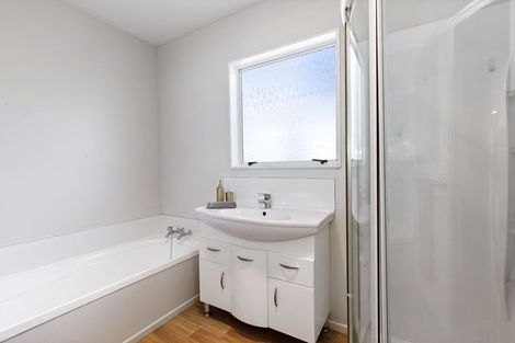 Photo of property in 43 Holland Street, Wainuiomata, Lower Hutt, 5014