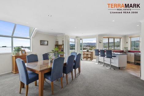 Photo of property in 2 Metzenthin Close, Raumati South, Paraparaumu, 5032