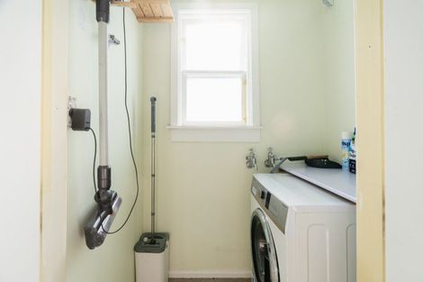 Photo of property in 53 Argyle Street, Mornington, Dunedin, 9011