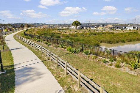 Photo of property in 10 Arahi Road, Clevedon, 2582