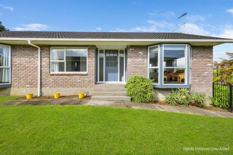 Photo of property in 102 Heta Road, Highlands Park, New Plymouth, 4312