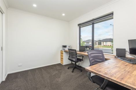 Photo of property in 19 Broadway Parade, Rolleston, 7615