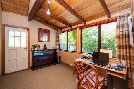 Photo of property in 1 Ritchie Place, Havelock North, 4130