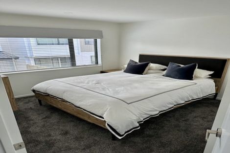 Photo of property in 48a Portadown Avenue, Pakuranga Heights, Auckland, 2010