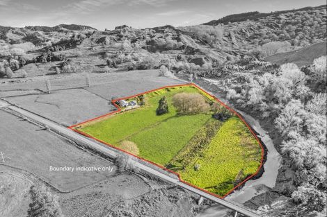 Photo of property in 911 Kanakanaia Road, Whatatutu, Te Karaka, 4091