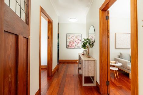 Photo of property in 154 Grafton Road, Roseneath, Wellington, 6011