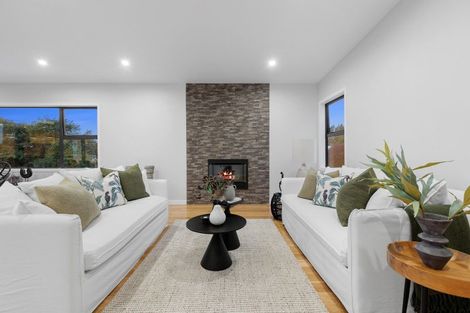 Photo of property in 7b Montrose Place, Highlands Park, New Plymouth, 4312