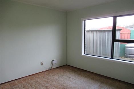 Photo of property in 1/24 Frank Evans Place, Henderson, Auckland, 0610