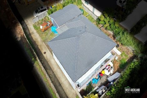 Photo of property in 170 Henderson Valley Road, Henderson, Auckland, 0612