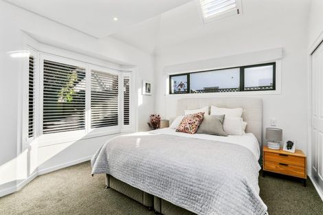 Photo of property in 17 Hinau Street, Woburn, Lower Hutt, 5010