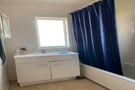 Photo of property in 44 Birdwood Avenue, Papatoetoe, Auckland, 2025