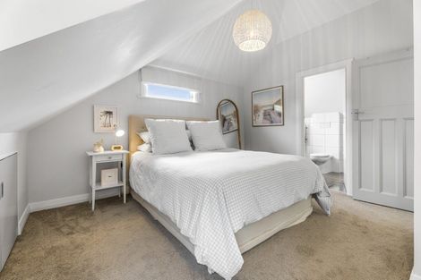 Photo of property in 9a North Avenue, Narrow Neck, Auckland, 0624