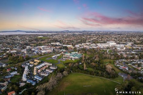 Photo of property in 1 Buscomb Avenue, Henderson, Auckland, 0610