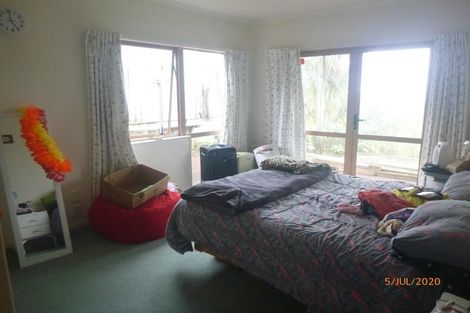 Photo of property in 17 Sea Vista Avenue, Beach Haven, Auckland, 0626