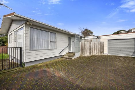 Photo of property in 2/47 South Road, Blagdon, New Plymouth, 4310