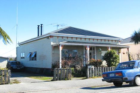 Photo of property in 16 Marlborough Street, Greymouth, 7805