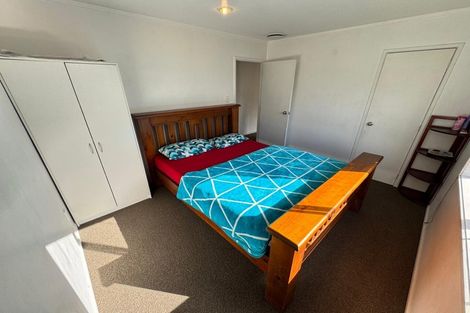 Photo of property in 16 Faram Place, Massey, Auckland, 0614