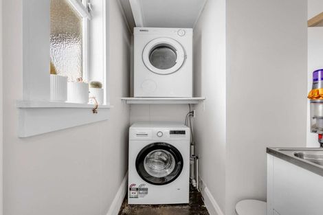 Photo of property in 800 Victoria Street, Parkvale, Hastings, 4122