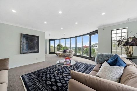 Photo of property in 9 Bury Grove, Strathmore Park, Wellington, 6022