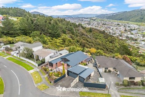 Photo of property in 1 Aldersgate Grove, Stokes Valley, Lower Hutt, 5019
