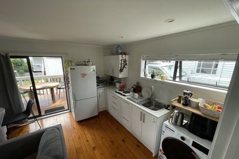 Photo of property in 39 Dakota Avenue, Beach Haven, Auckland, 0626