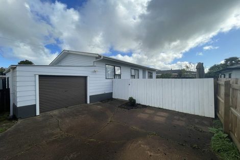 Photo of property in 94 Roberts Road, Te Atatu South, Auckland, 0610