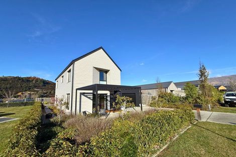 Photo of property in 21 Rocklands Court, Wanaka, 9305