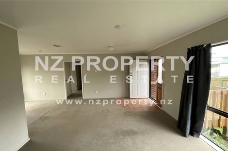 Photo of property in 13 Kearney Place, Massey, Auckland, 0614