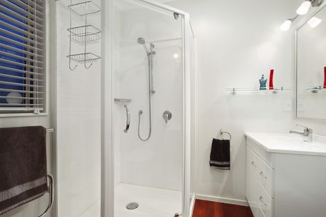 Photo of property in 30d Derwent Crescent, Titirangi, Auckland, 0604