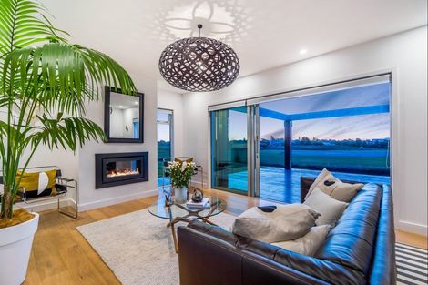 Photo of property in 184-186 Milne Drive, Paraparaumu, 5032