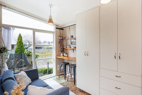 Photo of property in 121 Ruamahanga Crescent, Terrace End, Palmerston North, 4410