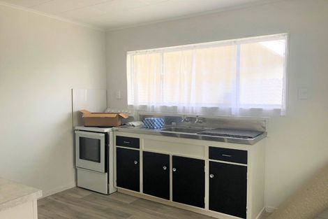 Photo of property in 79 Pitama Road, Awapuni, Palmerston North, 4412