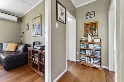 Photo of property in 25 Brightwater Terrace, Terrace End, Palmerston North, 4410