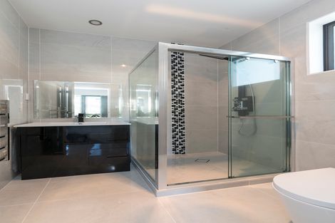 Photo of property in 19a Mackenzie Street, Te Atatu South, Auckland, 0610