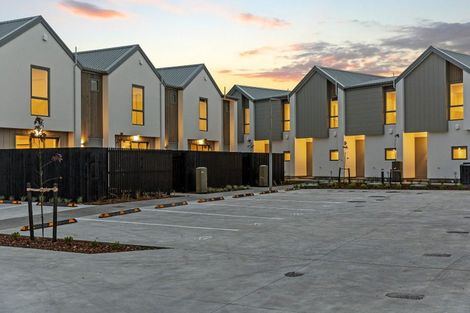 Photo of property in 77 Bampton Street, Shirley, Christchurch, 8061