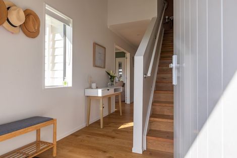 Photo of property in 120 Amesbury Drive, Churton Park, Wellington, 6037