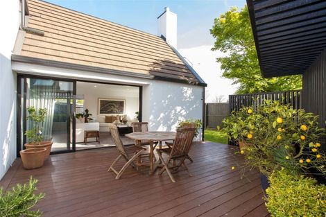 Photo of property in 2/2 Wairarapa Terrace, Merivale, Christchurch, 8014