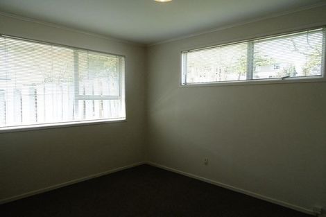 Photo of property in 1/11 Cassia Place, Sunnynook, Auckland, 0620