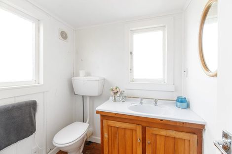 Photo of property in 31 Railway Street West, Papakura, 2110