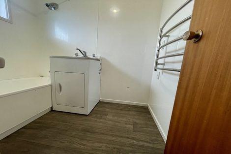 Photo of property in 7/318 Te Atatu Road, Te Atatu South, Auckland, 0610