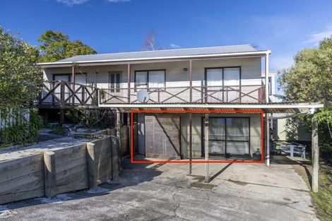 Photo of property in 23 Flaunty Place, West Harbour, Auckland, 0618
