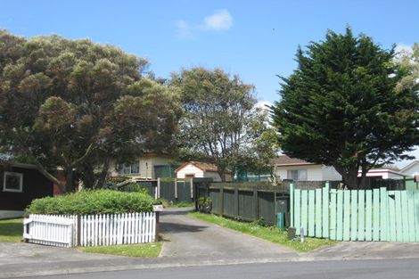 Photo of property in 1/22 Bundena Place, Clendon Park, Auckland, 2103