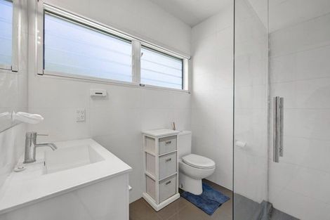 Photo of property in 16 Links Drive, Waiwhakaiho, New Plymouth, 4312