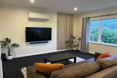 Photo of property in 53 Handyside Street, Tawa, Wellington, 5028