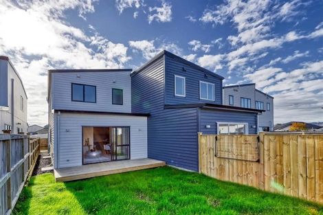 Photo of property in 17a Waka Ama Road, Karaka, 2113