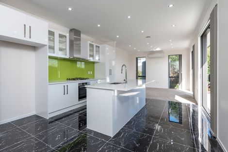 Photo of property in 19a Mackenzie Street, Te Atatu South, Auckland, 0610