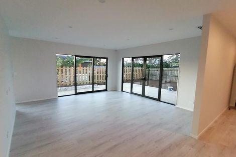 Photo of property in 117a Henderson Valley Road, Henderson, Auckland, 0612