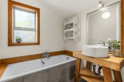Photo of property in 131a Cockayne Road, Khandallah, Wellington, 6035