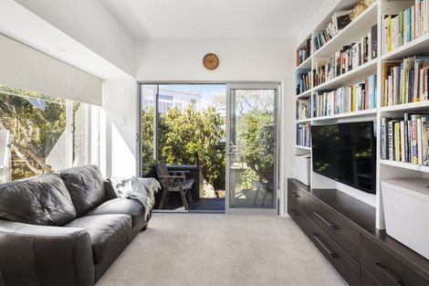 Photo of property in 23f2 Box Hill, Khandallah, Wellington, 6035