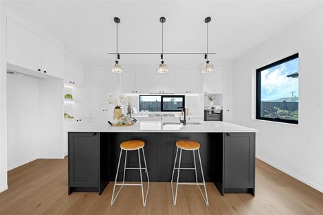 Photo of property in 22 Kakano Street, Clevedon, 2582